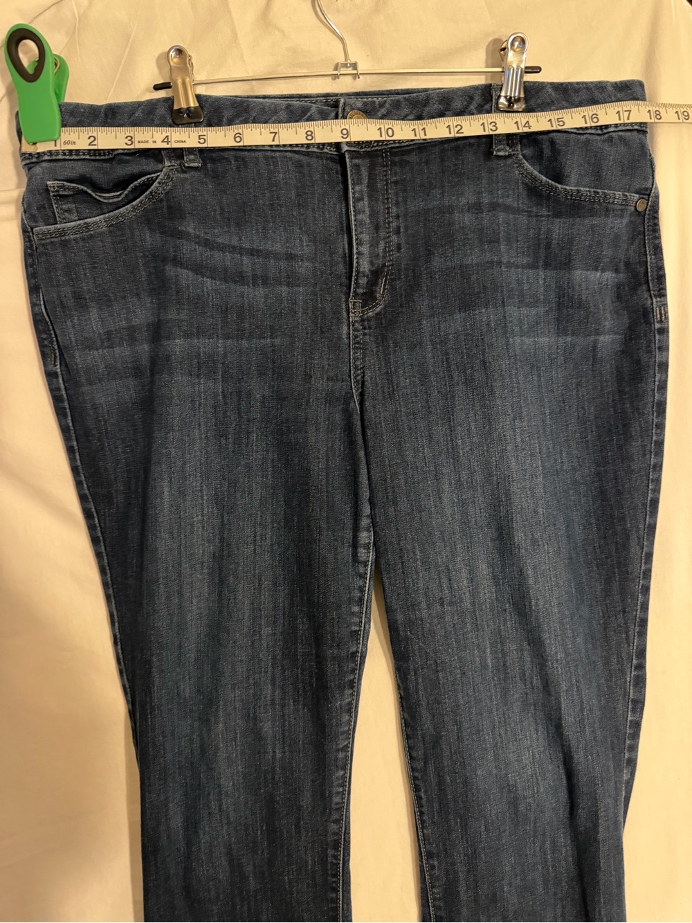 #541 Simply Vera Vera Wang Women's Dark Blue Straight Leg Jeans